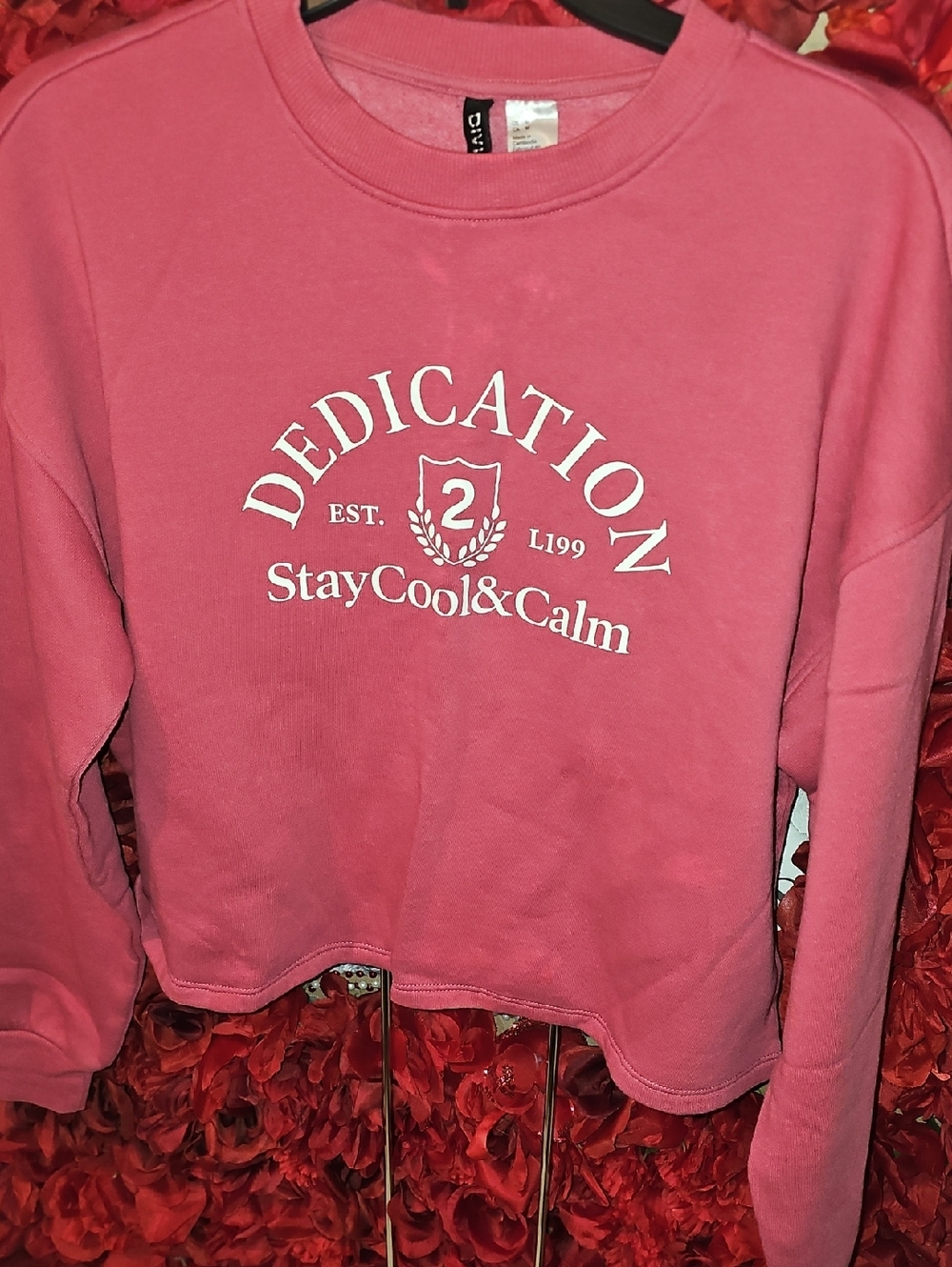 Divided Women's Pink Crop Crewneck Sweatshirt with White Graphic Size Medium